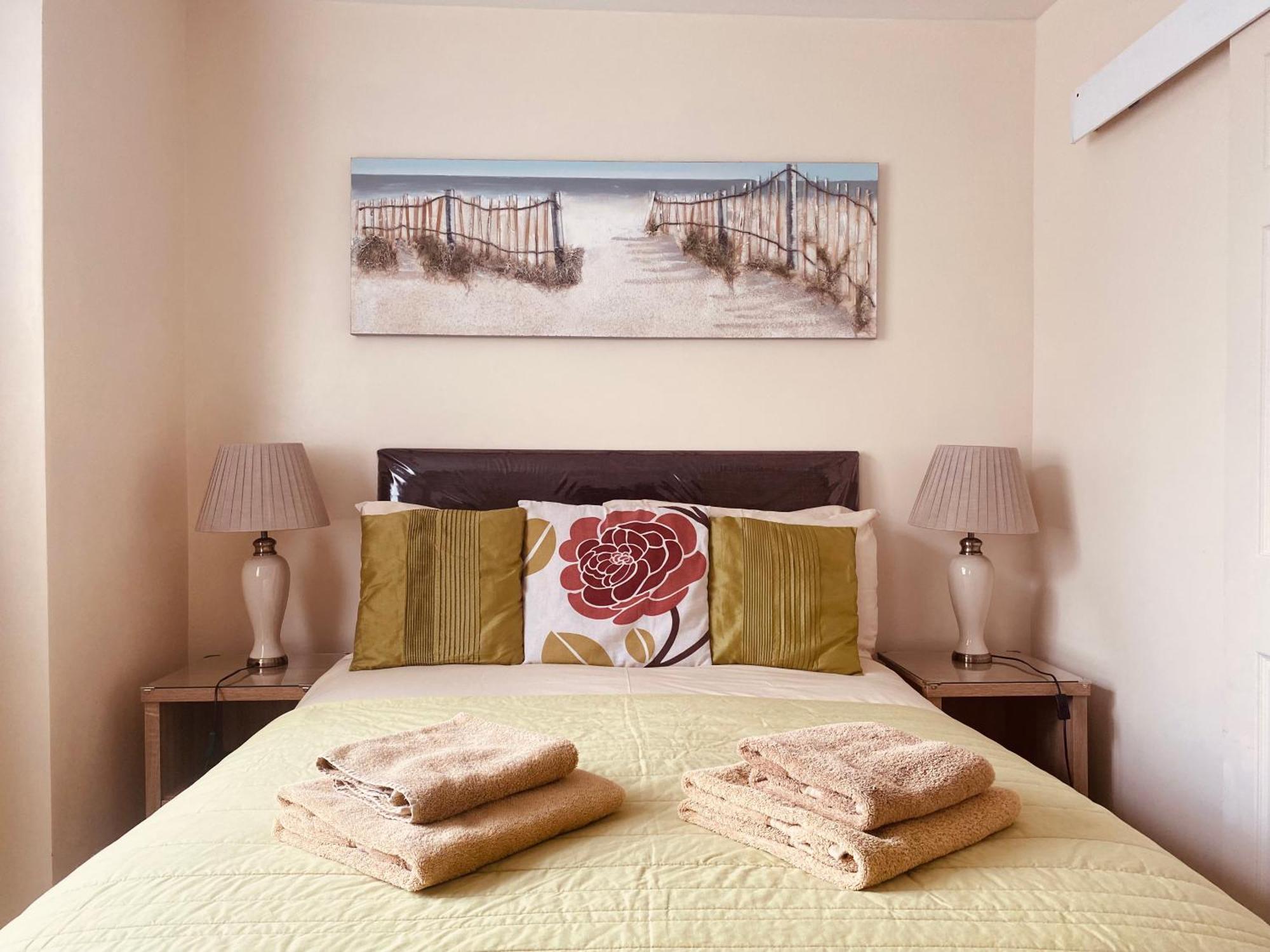 The Haven Otel Holyhead Dış mekan fotoğraf